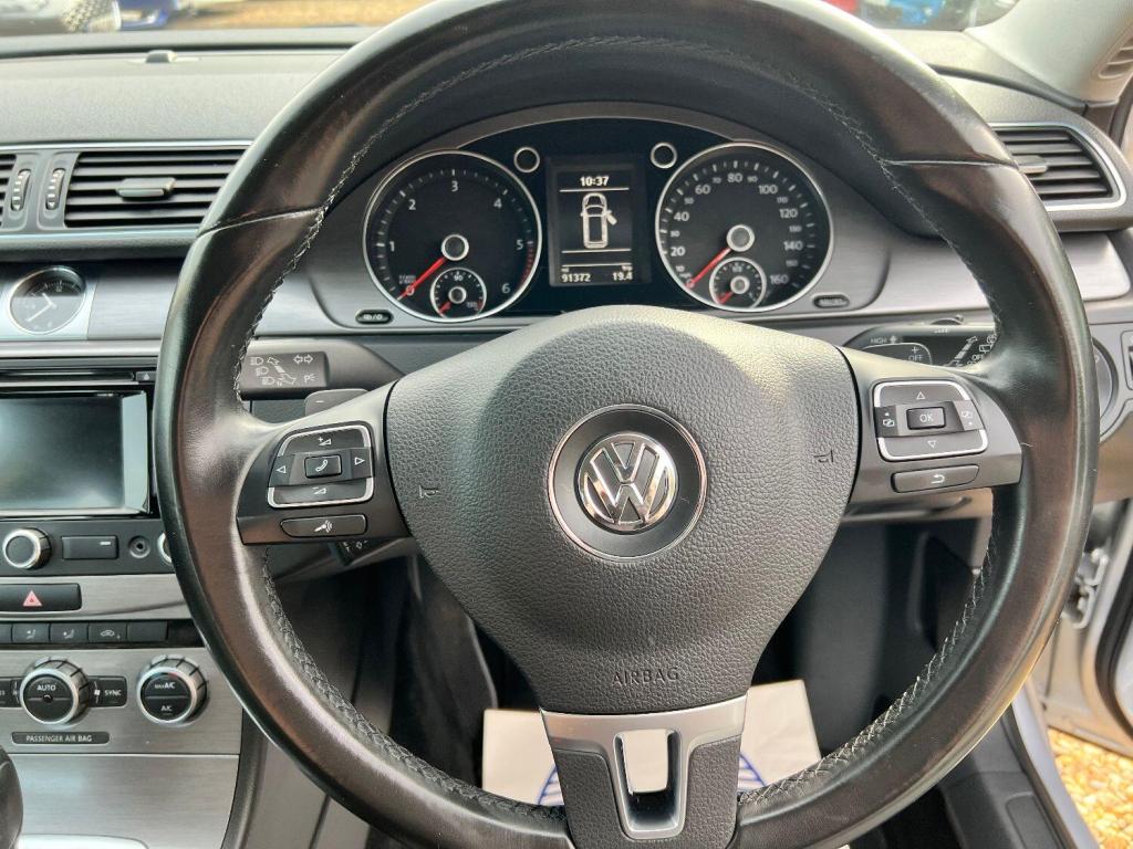 VOLKSWAGEN PASSAT 2.0 TDI BlueMotion * NOW SOLD * 2013