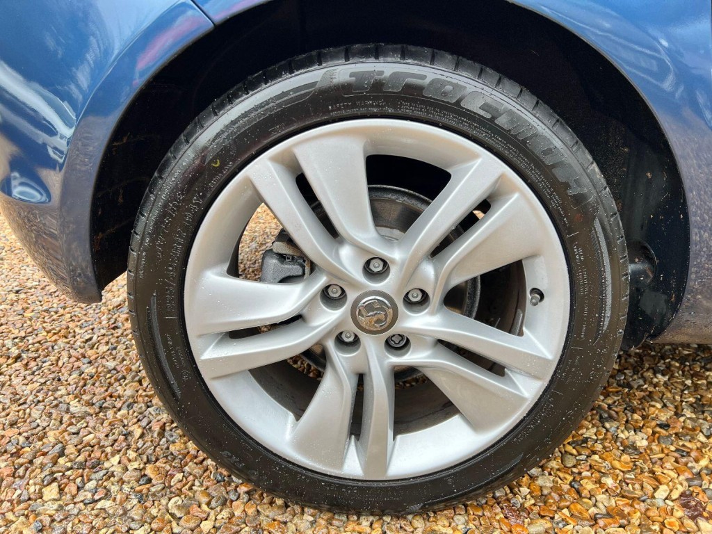VAUXHALL MERIVA 1.4 i Club  2016