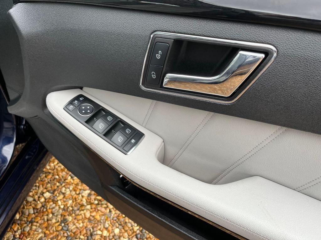 MERCEDES-BENZ E CLASS 3.0 E350 CDI V6 BlueEfficiency Avantgarde  2010