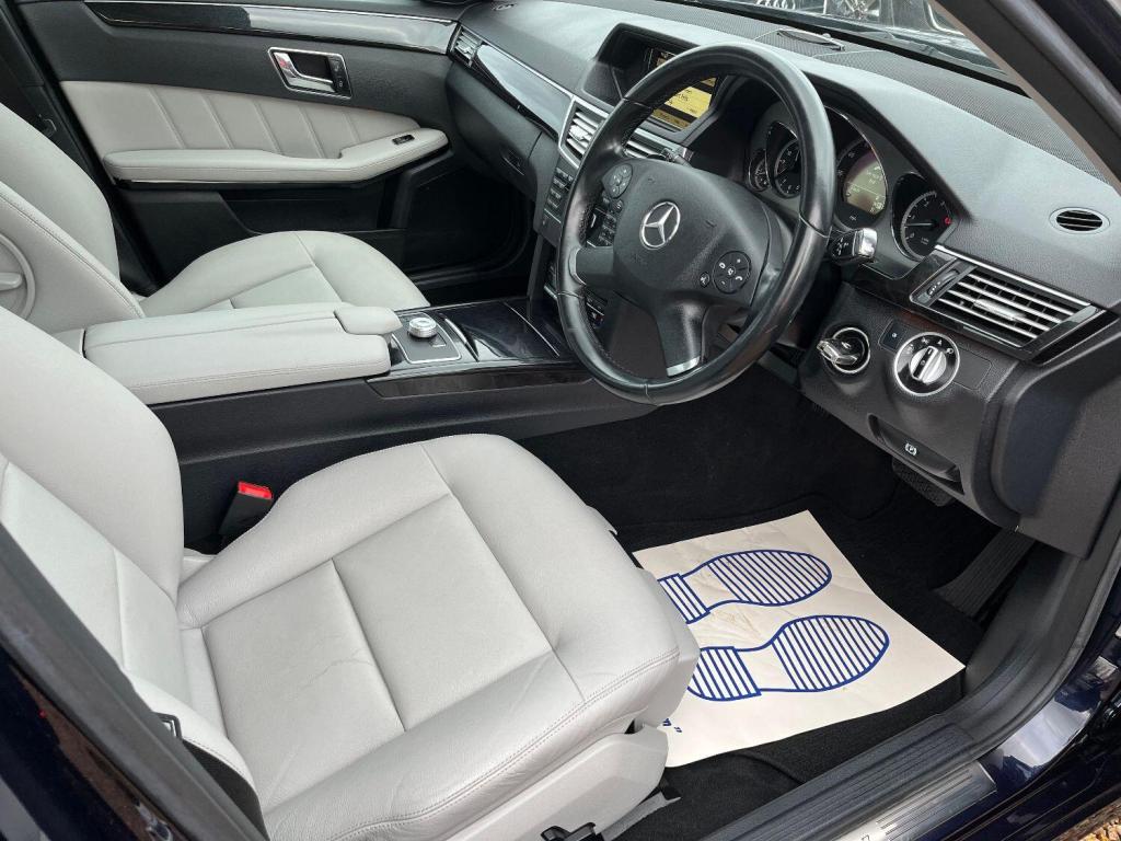 MERCEDES-BENZ E CLASS 3.0 E350 CDI V6 BlueEfficiency Avantgarde  2010