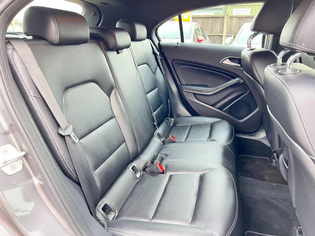 MERCEDES-BENZ A CLASS 1.5 A180 CDI Sport Edition  2015