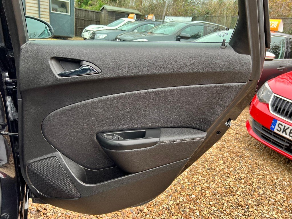 VAUXHALL ASTRA 1.6 i Elite  2015