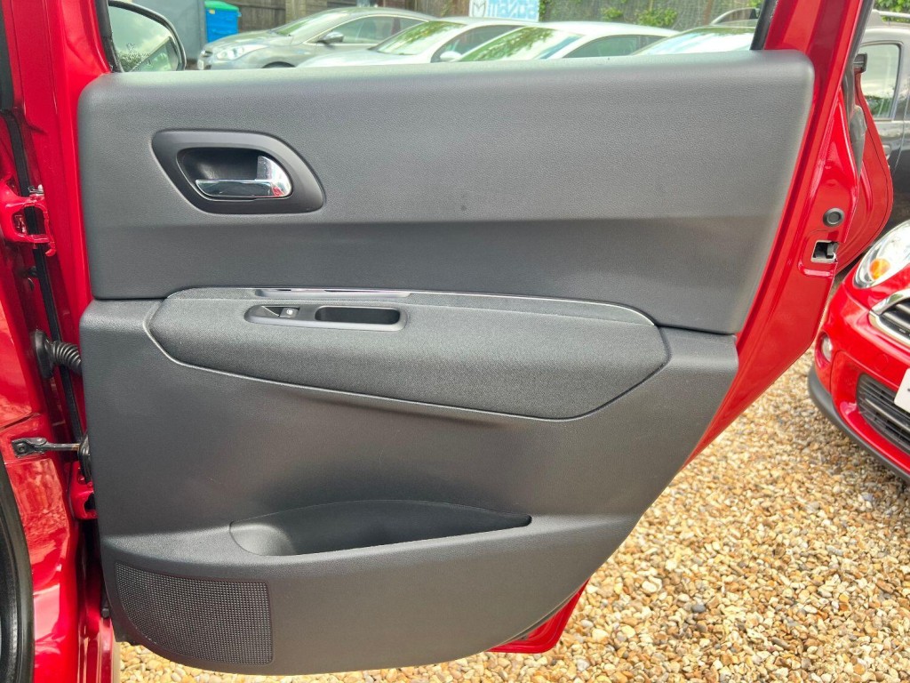 PEUGEOT 3008 2.0 HDi Active  2012