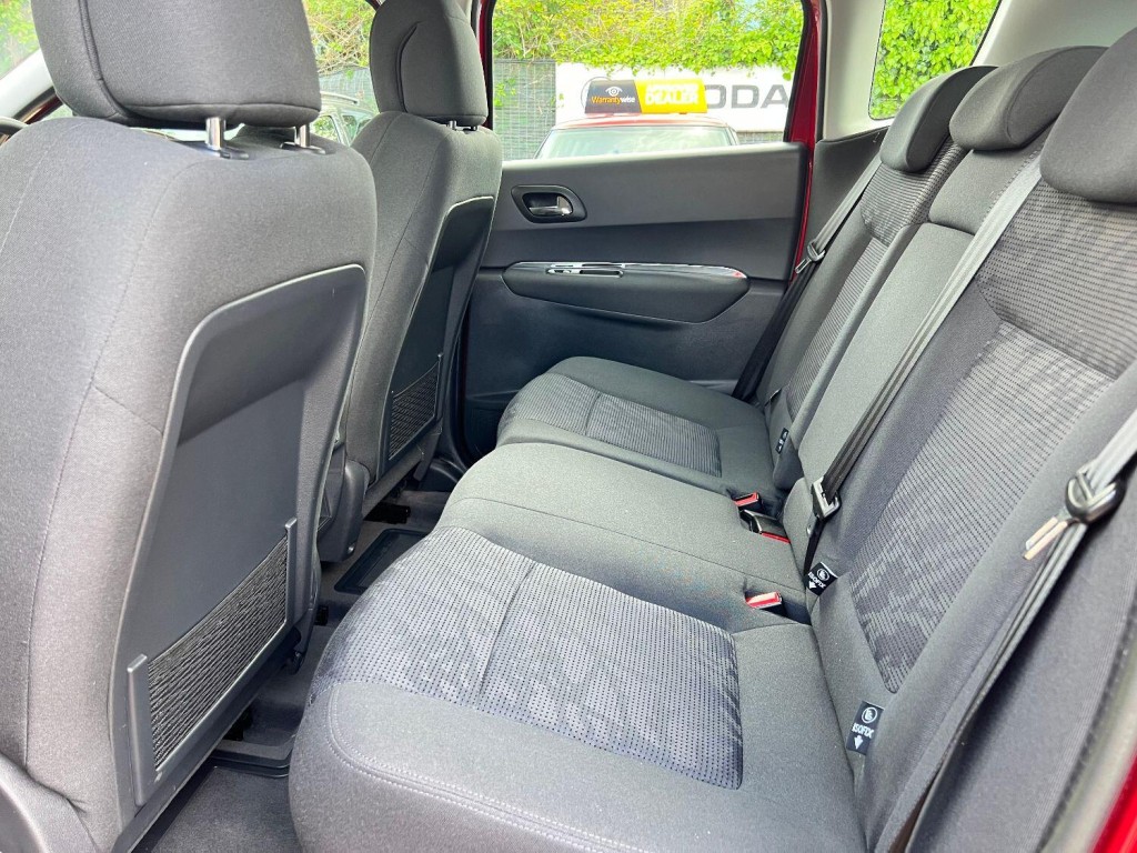 PEUGEOT 3008 2.0 HDi Active  2012
