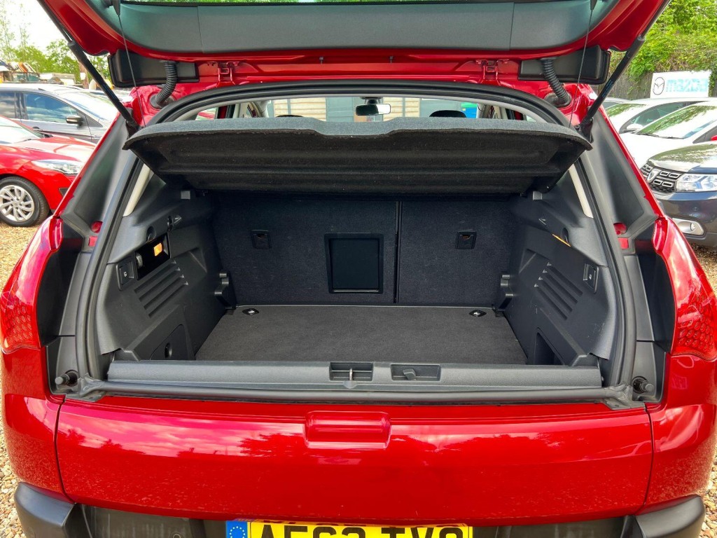 PEUGEOT 3008 2.0 HDi Active  2012