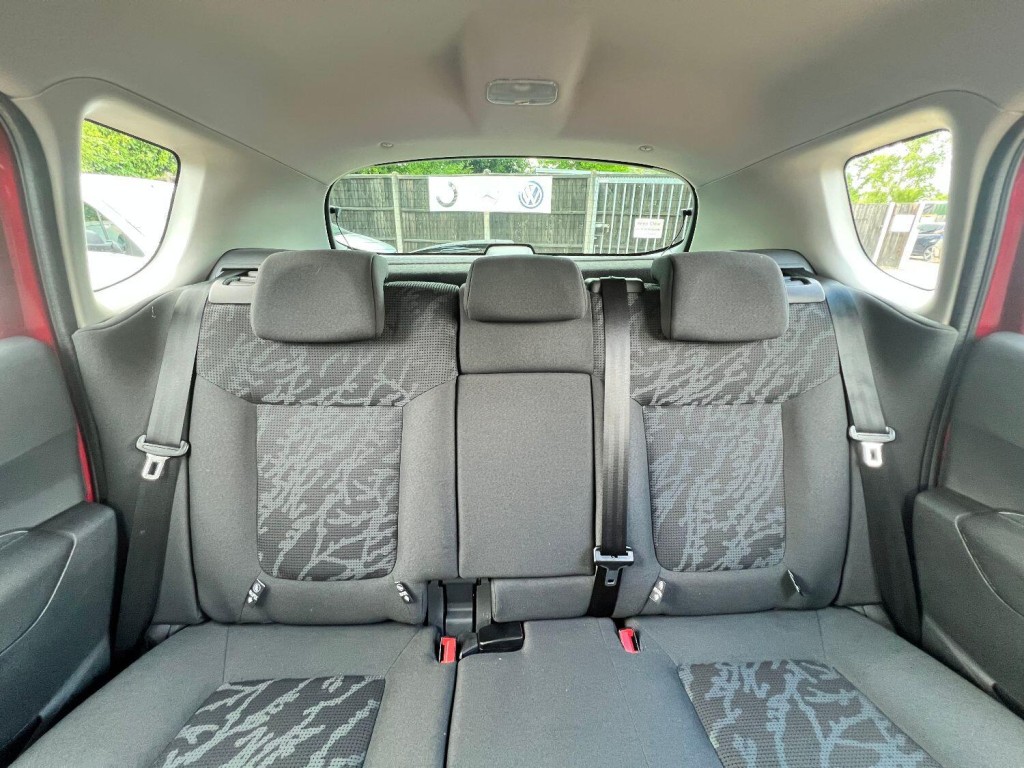 PEUGEOT 3008 2.0 HDi Active  2012