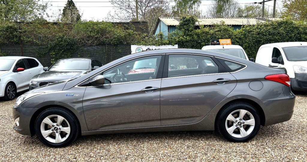 HYUNDAI I40 1.7 CRDi Blue Drive Active 2014