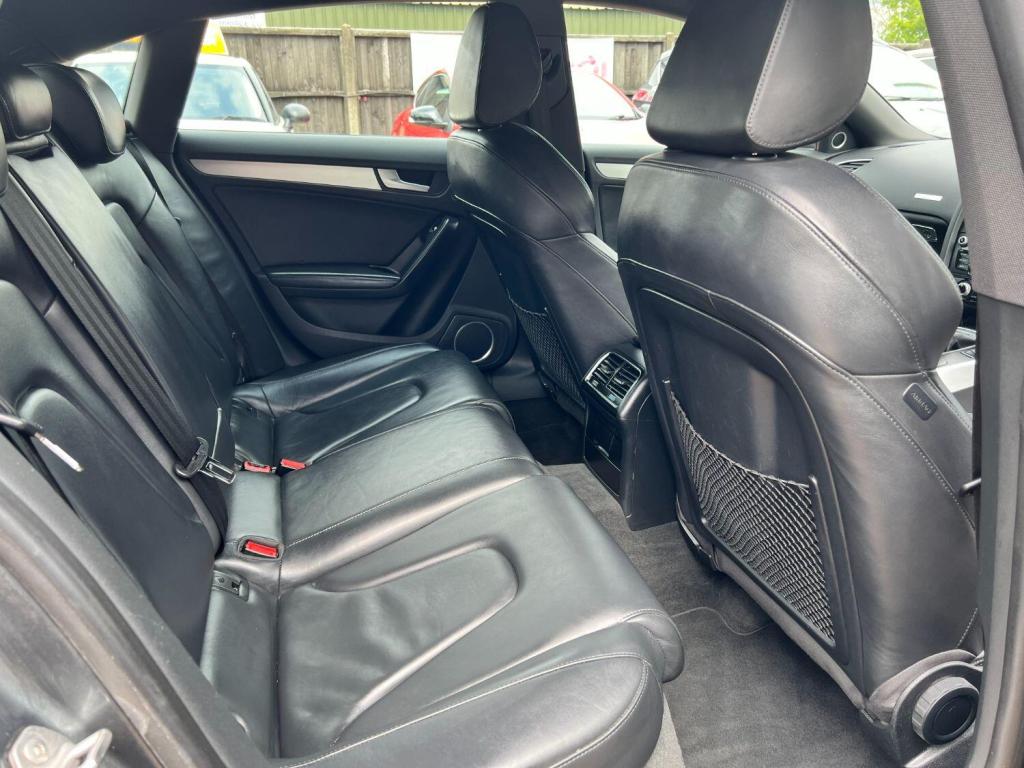 AUDI A5 2.0 TDI S line 2012