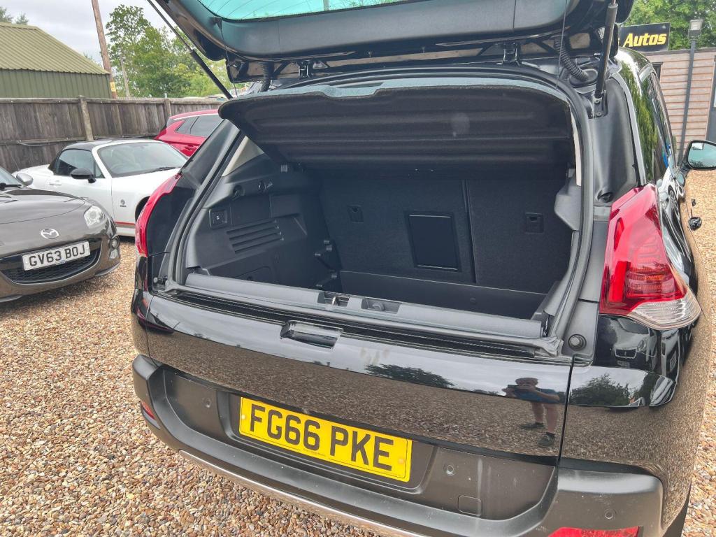 PEUGEOT 3008 1.2 PureTech Allure 2016