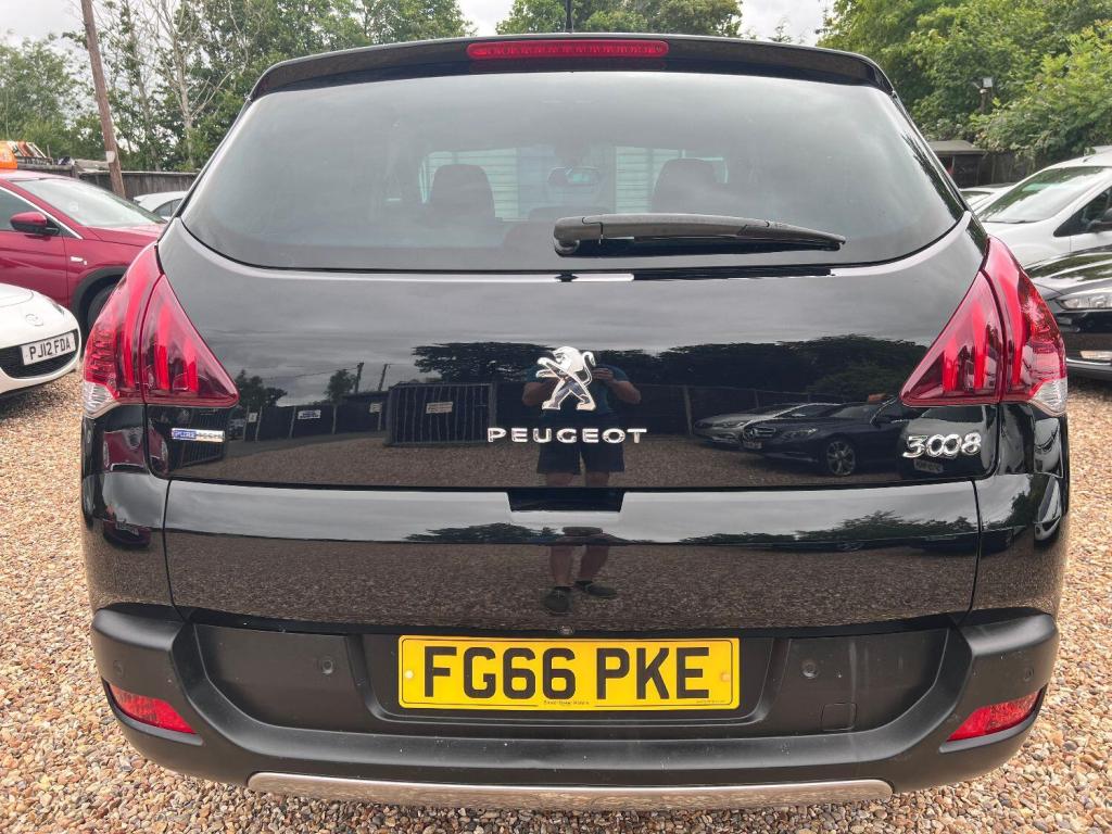 PEUGEOT 3008 1.2 PureTech Allure 2016