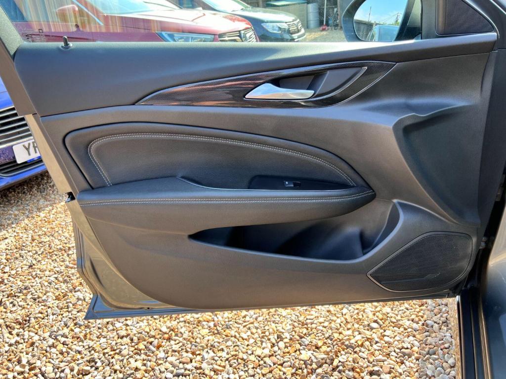 VAUXHALL INSIGNIA 1.6 Turbo D BlueInjection SRi VX Line Nav 2019