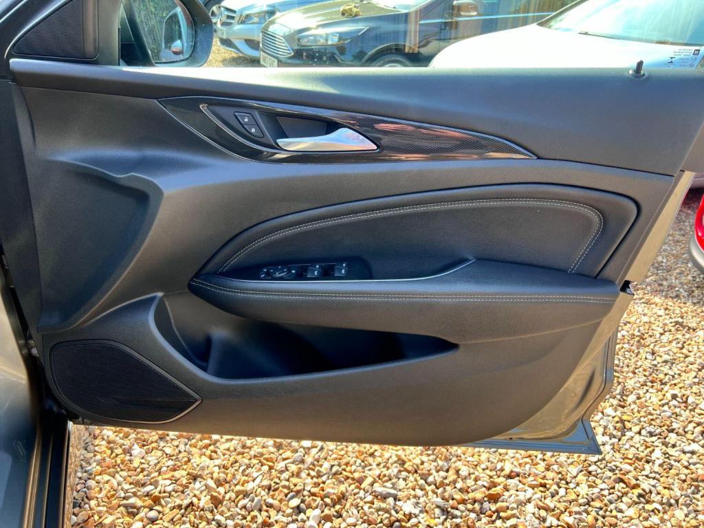 VAUXHALL INSIGNIA 1.6 Turbo D BlueInjection SRi VX Line Nav 2019
