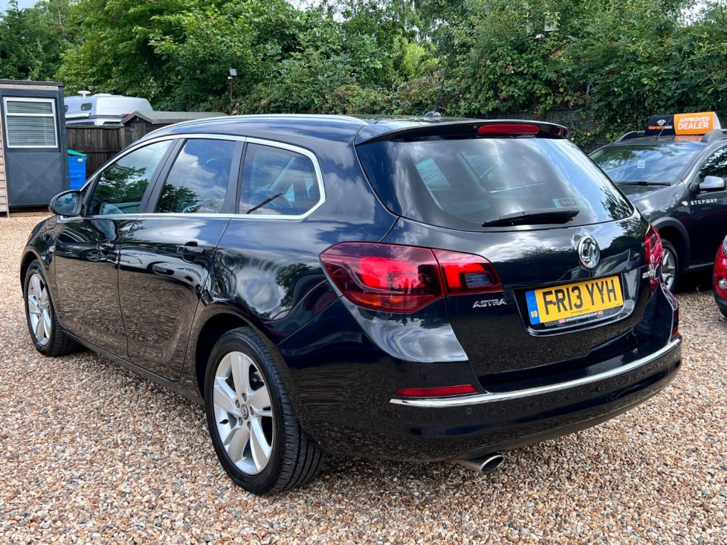 VAUXHALL ASTRA 2.0 CDTi SRi 2013