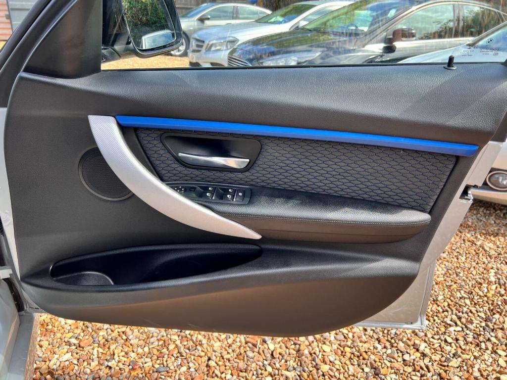 BMW 3 SERIES 2.0 330e M Sport Saloon 2017