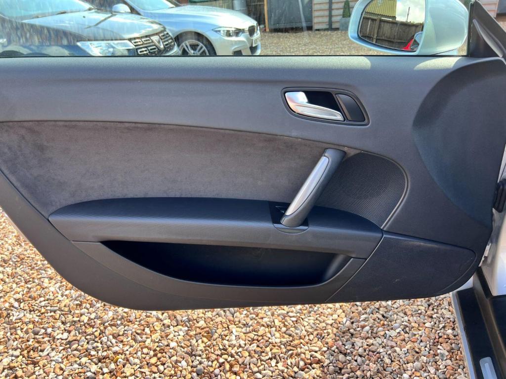 AUDI TT 2.0 TFSI Sport 2012