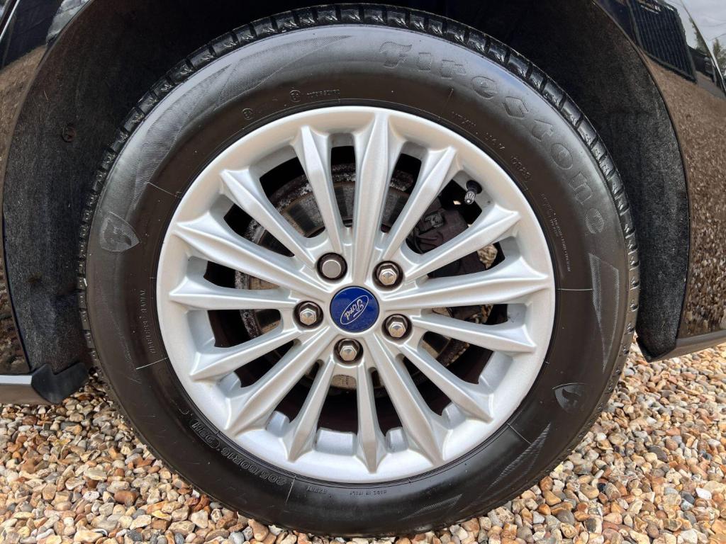 FORD FOCUS 1.0 T EcoBoost Titanium 2019