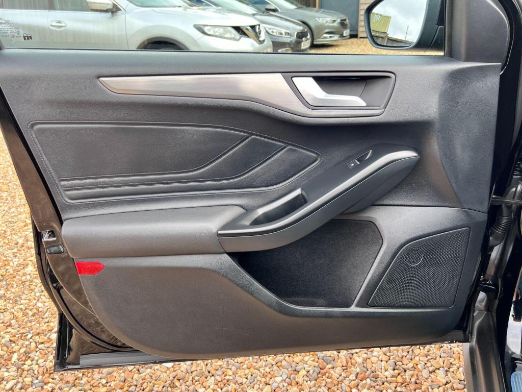 FORD FOCUS 1.0 T EcoBoost Titanium 2019