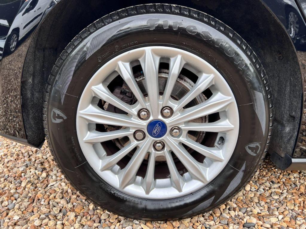 FORD FOCUS 1.0 T EcoBoost Titanium 2019