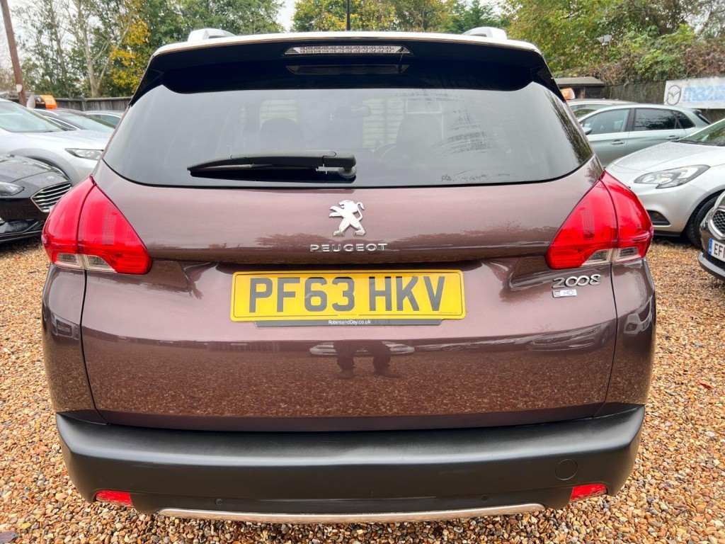 PEUGEOT 2008 1.6 e-HDi Allure 2014