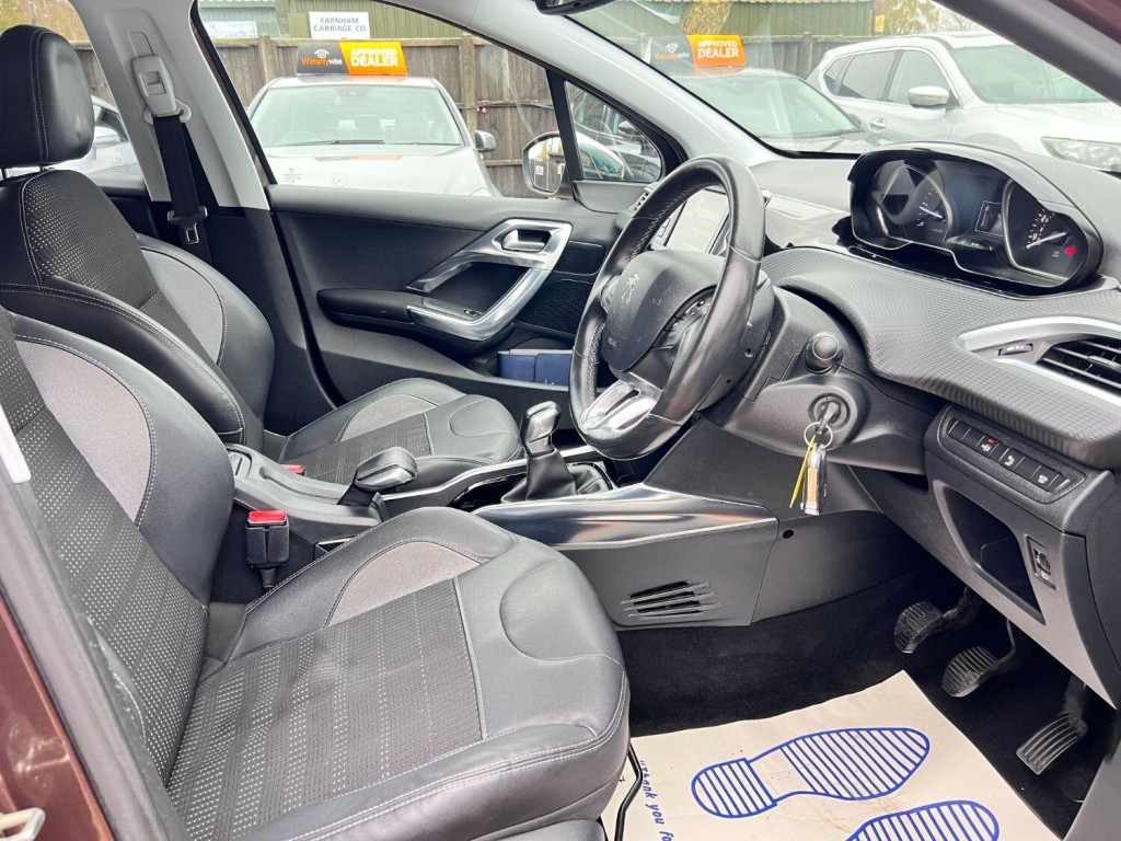 PEUGEOT 2008 1.6 e-HDi Allure 2014