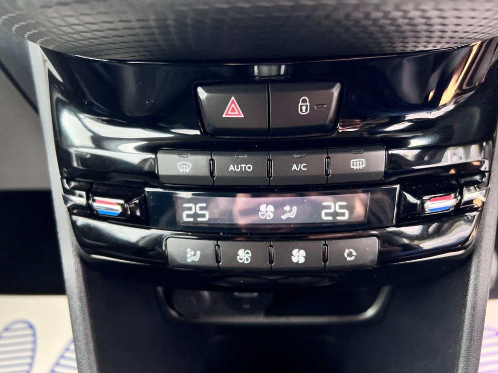 PEUGEOT 2008 1.6 e-HDi Allure 2014