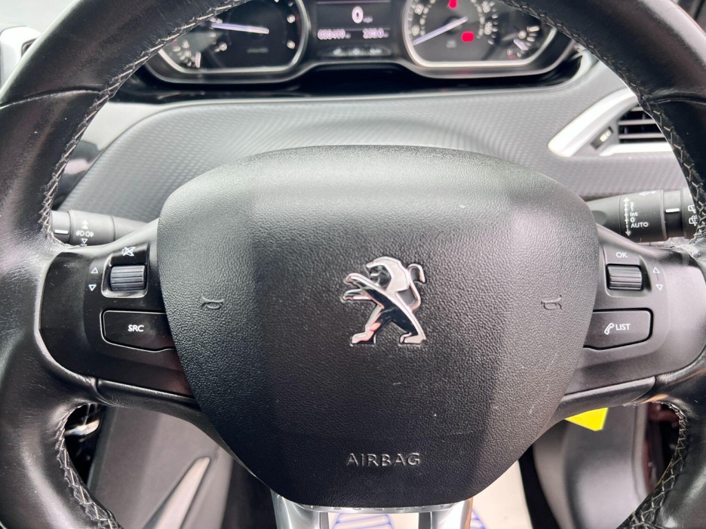 PEUGEOT 2008 1.6 e-HDi Allure 2014
