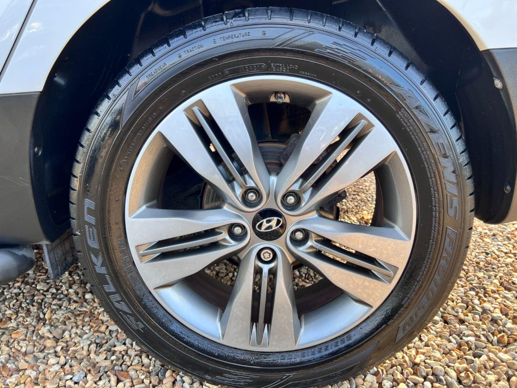 HYUNDAI IX35 1.7 CRDi Premium 2014