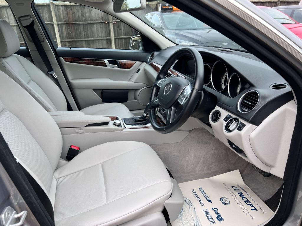 MERCEDES-BENZ C CLASS 1.8 C180 BlueEfficiency Elegance Edition 125 2011