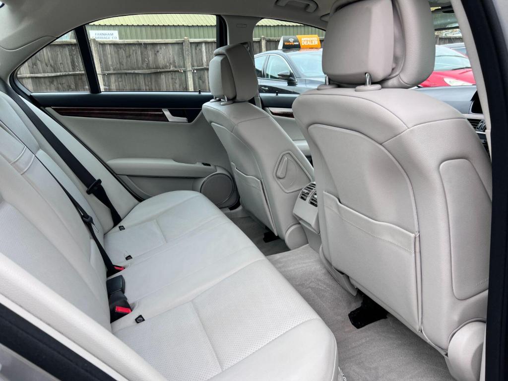 MERCEDES-BENZ C CLASS 1.8 C180 BlueEfficiency Elegance Edition 125 2011