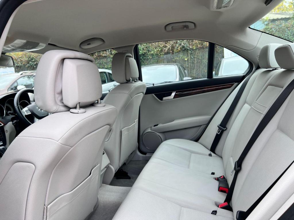 MERCEDES-BENZ C CLASS 1.8 C180 BlueEfficiency Elegance Edition 125 2011