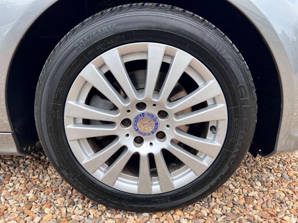 MERCEDES-BENZ C CLASS 1.8 C180 BlueEfficiency Elegance Edition 125 2011