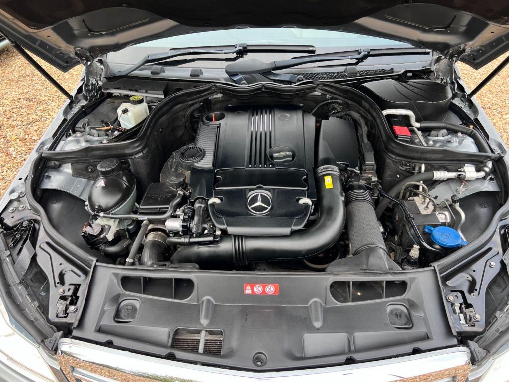 MERCEDES-BENZ C CLASS 1.8 C180 BlueEfficiency Elegance Edition 125 2011