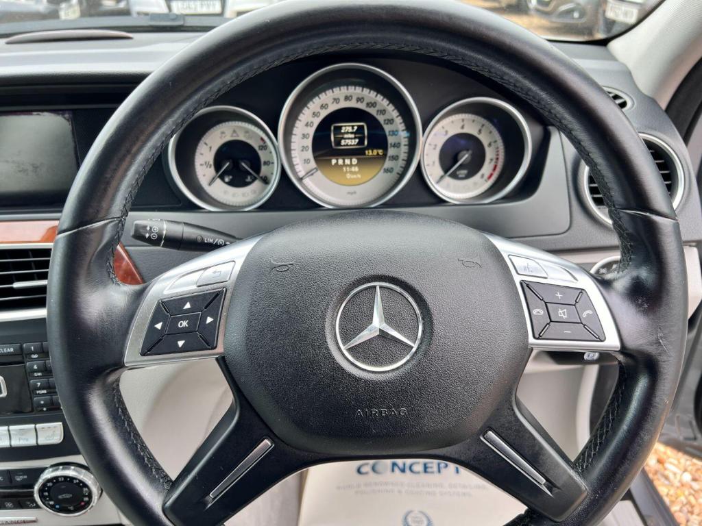 MERCEDES-BENZ C CLASS 1.8 C180 BlueEfficiency Elegance Edition 125 2011