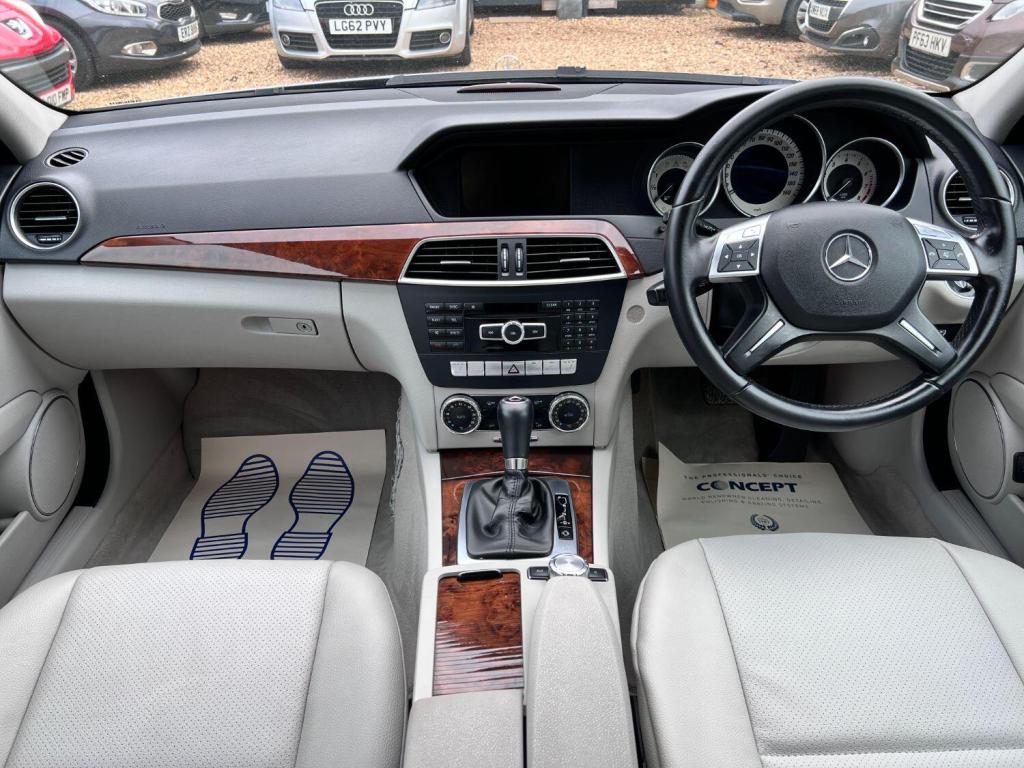 MERCEDES-BENZ C CLASS 1.8 C180 BlueEfficiency Elegance Edition 125 2011