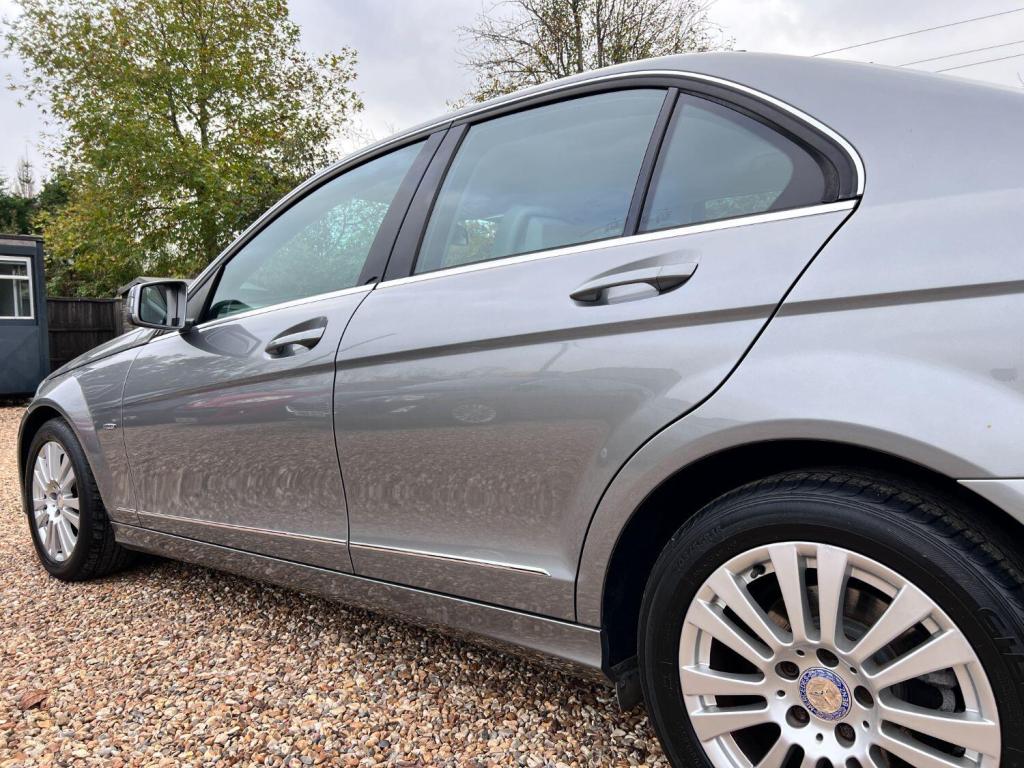MERCEDES-BENZ C CLASS 1.8 C180 BlueEfficiency Elegance Edition 125 2011