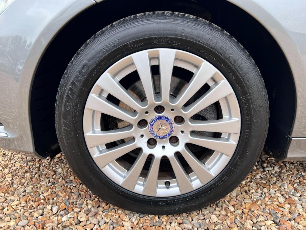 MERCEDES-BENZ C CLASS 1.8 C180 BlueEfficiency Elegance Edition 125 2011