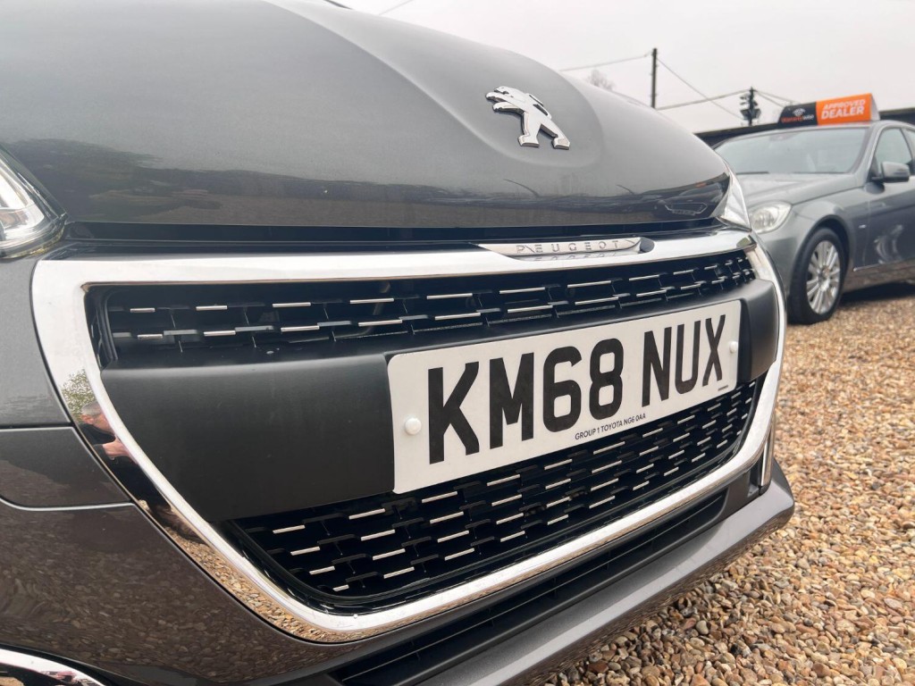 PEUGEOT 208 1.2 PureTech Signature 2018