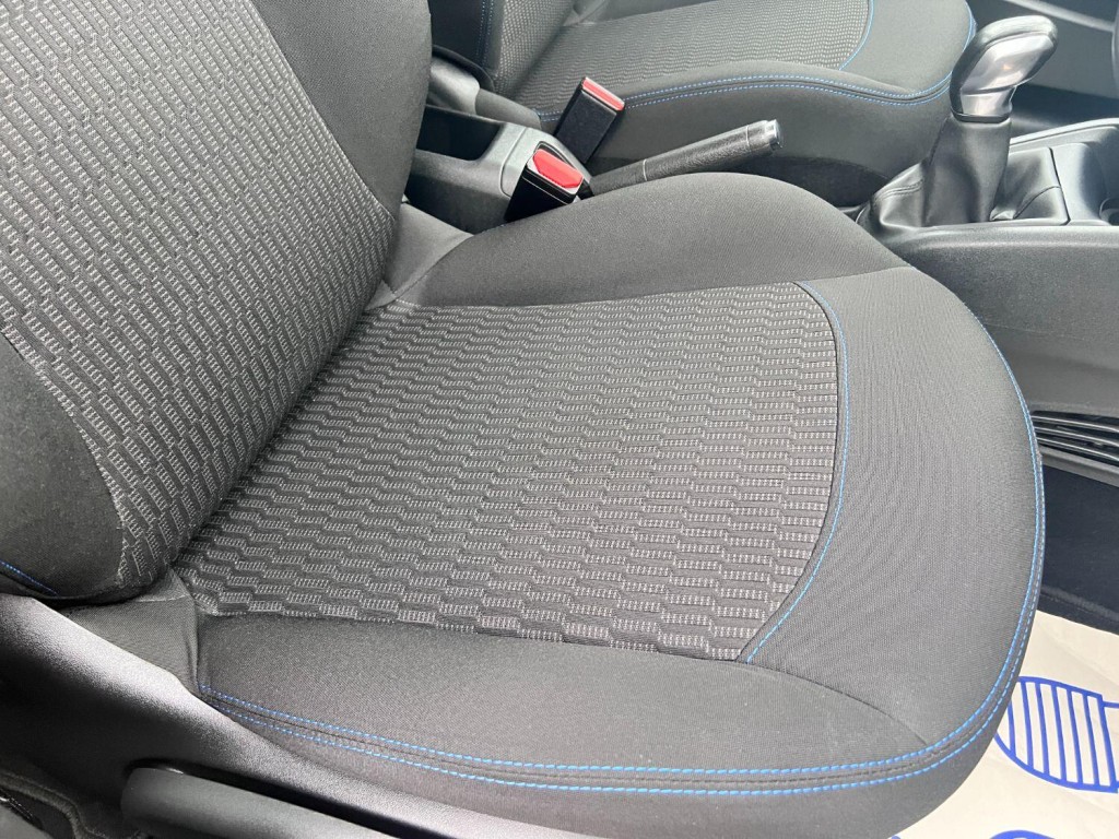 PEUGEOT 208 1.2 PureTech Signature 2018