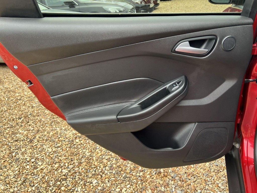 FORD FOCUS 1.0 T EcoBoost Titanium X 2014