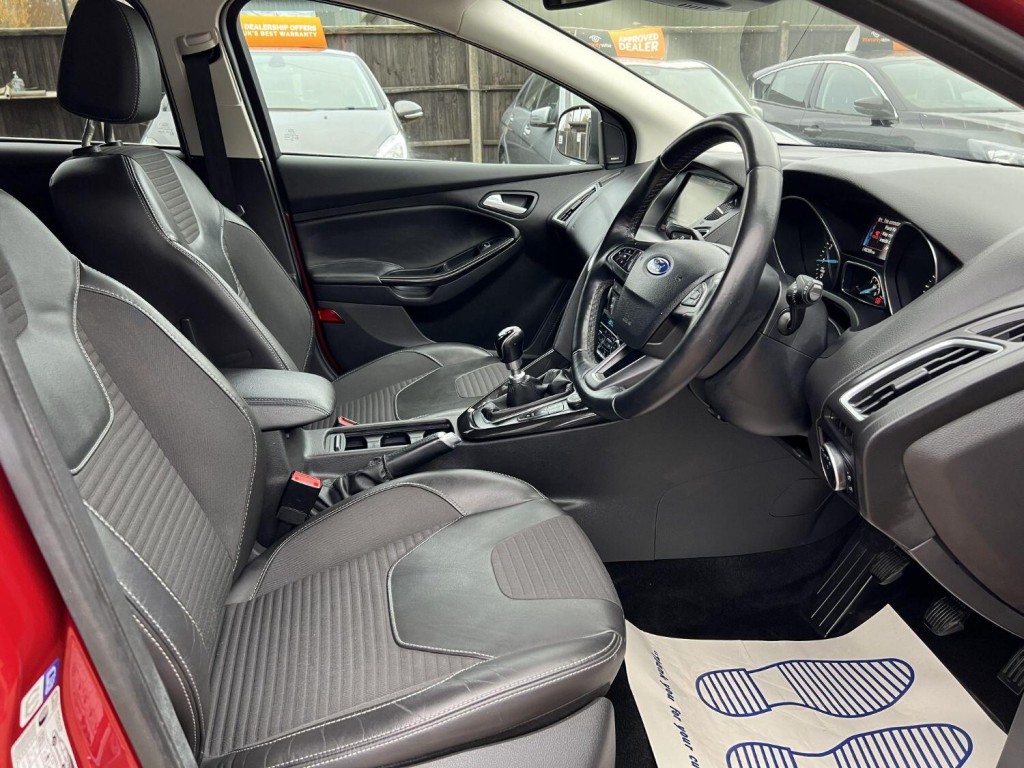 FORD FOCUS 1.0 T EcoBoost Titanium X 2014
