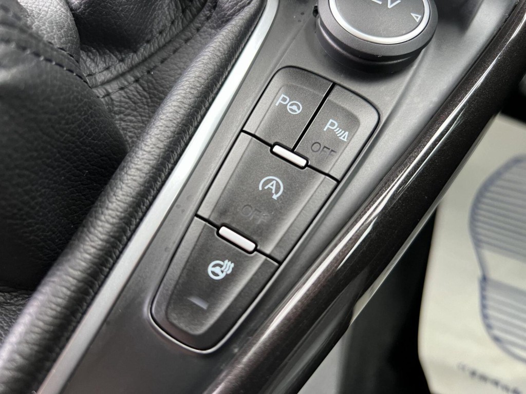 FORD FOCUS 1.0 T EcoBoost Titanium X 2014