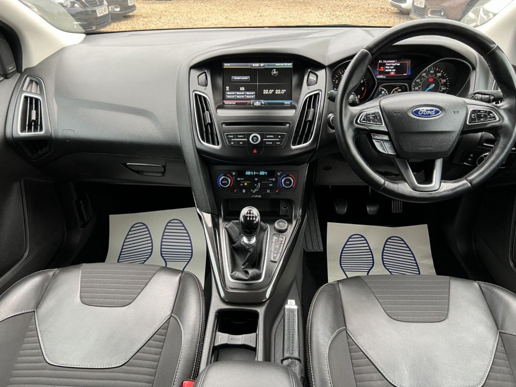 FORD FOCUS 1.0 T EcoBoost Titanium X 2014