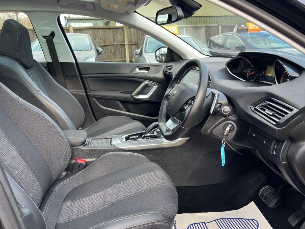 PEUGEOT 308 1.2 PureTech GPF Allure 2019