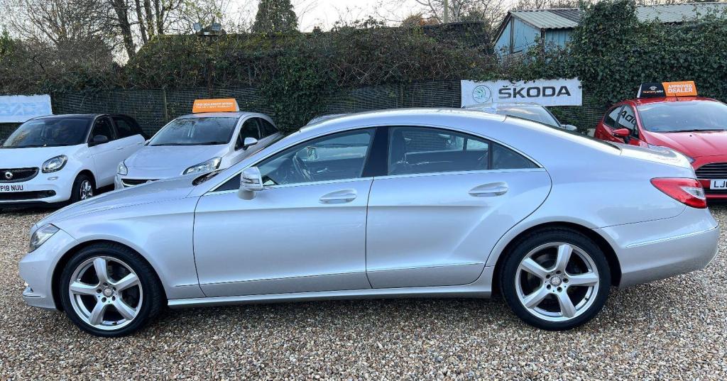 MERCEDES-BENZ CLS 3.0 CLS350 CDI V6 BlueEfficiency 2011