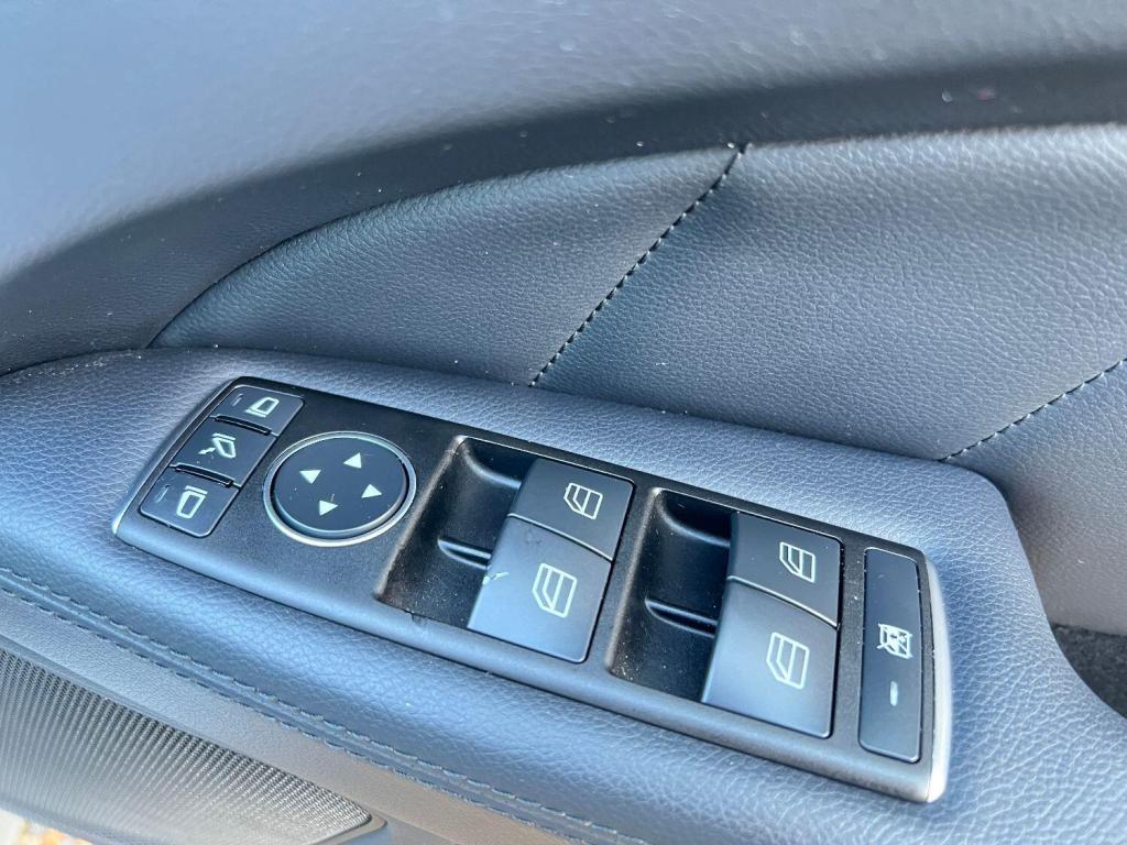 MERCEDES-BENZ CLS 3.0 CLS350 CDI V6 BlueEfficiency 2011