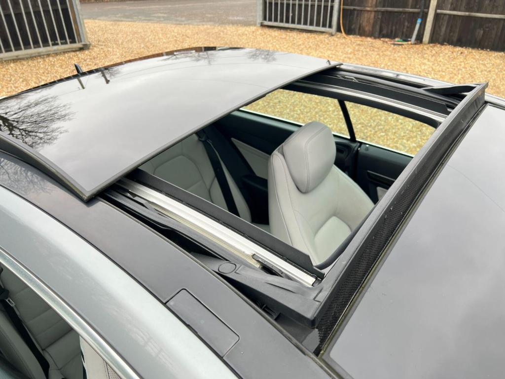 MERCEDES-BENZ E CLASS 3.0 E350d V6 BlueTEC AMG Sport 2013