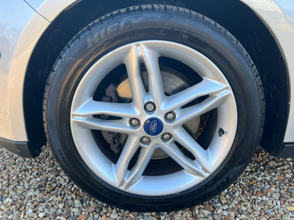 FORD FOCUS 1.5 T EcoBoost Titanium 2017