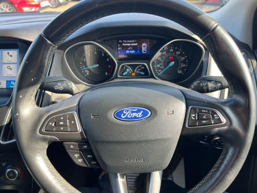 FORD FOCUS 1.5 T EcoBoost Titanium 2017