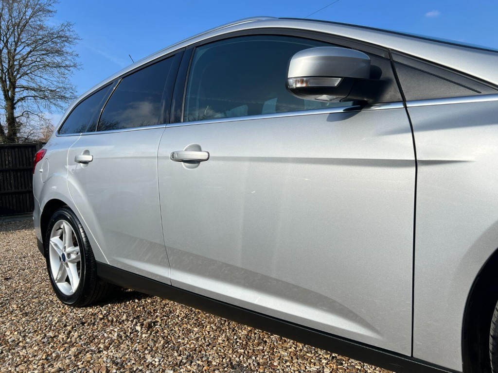 FORD FOCUS 1.5 T EcoBoost Titanium 2017