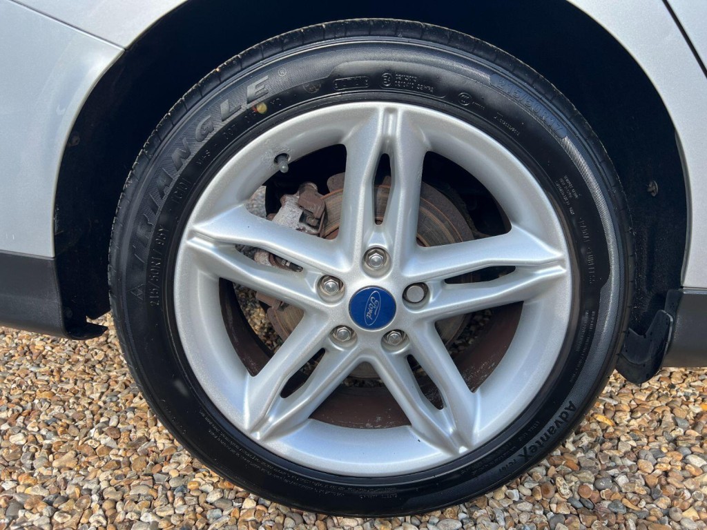FORD FOCUS 1.5 T EcoBoost Titanium 2017